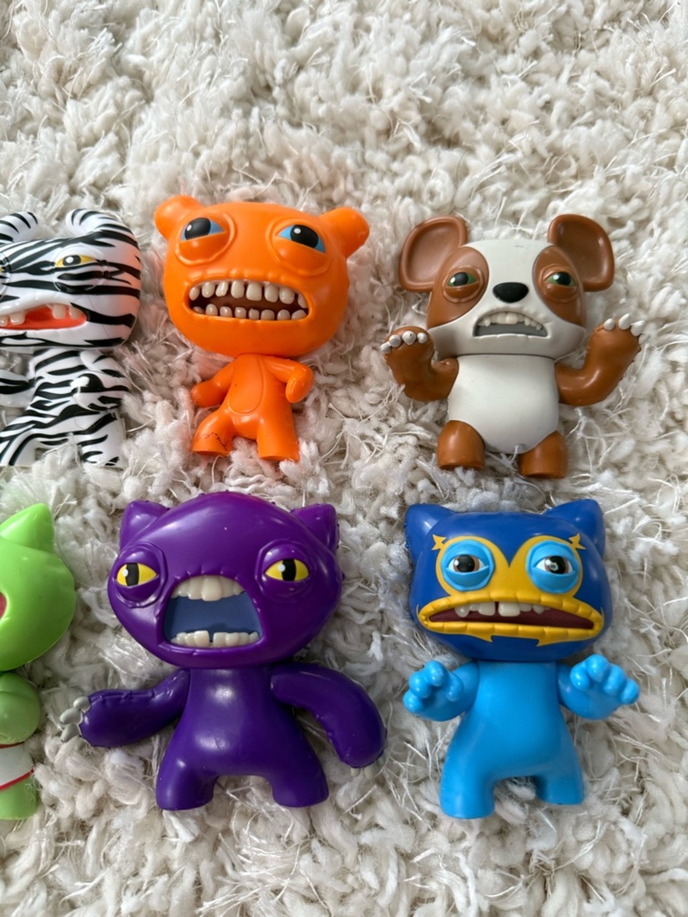 Uglydoll Mini Plastic Multicolor Collectible Figurine Bundle Lot 9 Animals Theme - Picture 4 of 5
